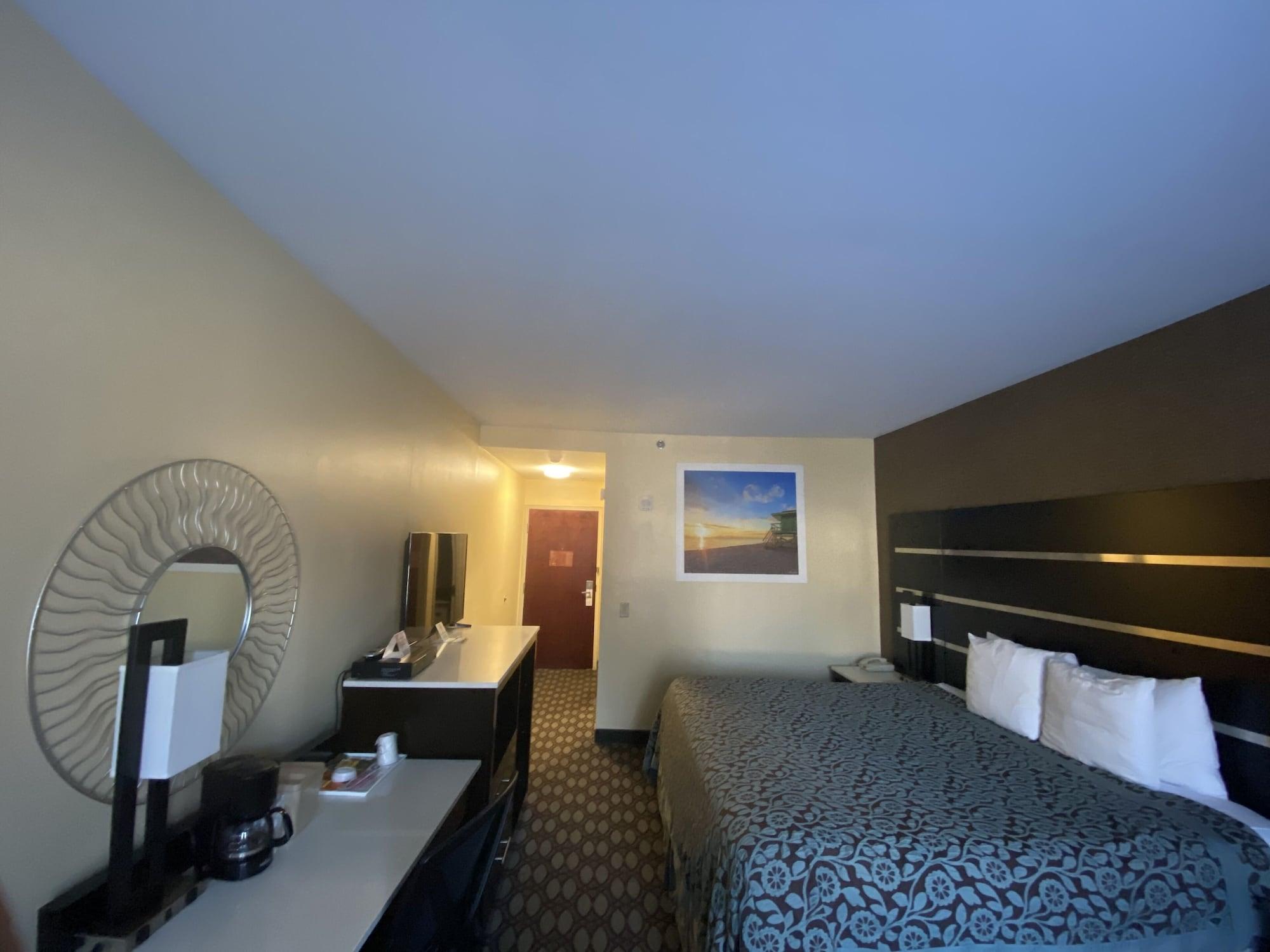 Days By Wyndham Hotel *